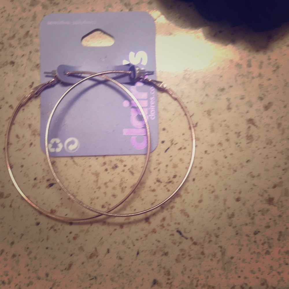 Claire’s Skinny Hoop Earrings